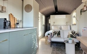 Interior - Boho Lodge Zon – luxury tiny house with private hottub (Meerssen)