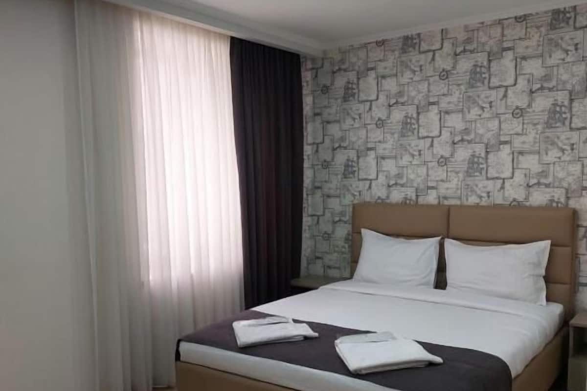Chambre double, vue sur le jardin | Rideaux dâobscurcissement, accĂšs au Wi-Fi (inclus)