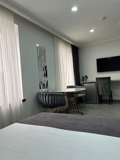 Aparan Hotel