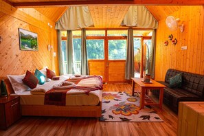 Lyxsvit - utsikt mot bergen