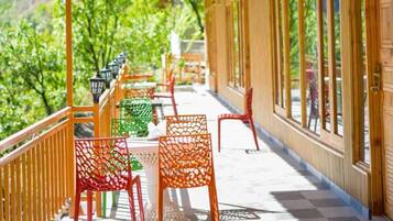 Kamar Deluks, pemandangan gunung | Teras/patio