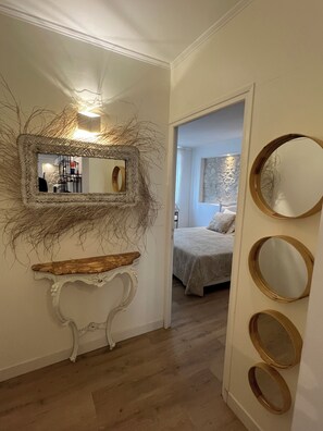 Room - Vrbo Property (Saint-Paul-d'Espis)