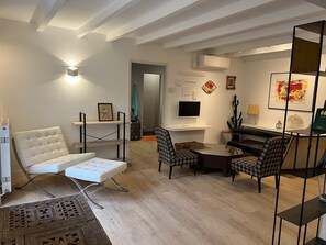 Interior - Le Gite du Midi (Saint-Paul-d'Espis)
