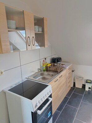 Private kitchen - Apartment Fewo Am Wiesengrund (Tangerhütte)