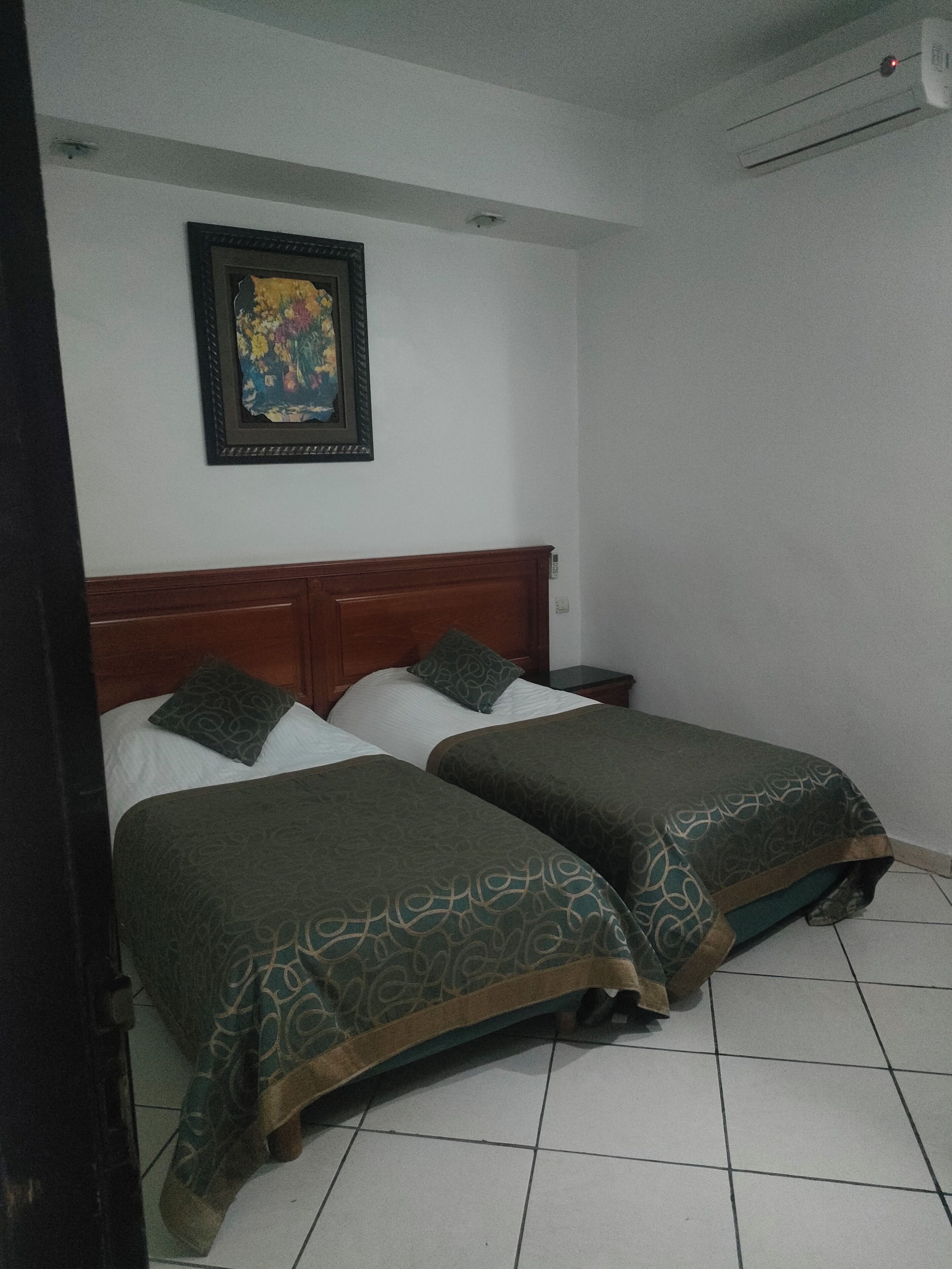 Single Room | Free WiFi