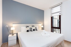 1 dormitorio, tabla de planchar con plancha, wifi gratis y ropa de cama