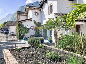Property grounds - Stunning private villa for 6 people with TV and terrace (Bouveret)