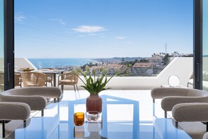 House | 3 bedrooms - Luxury 3-bedroom Skyline Apartment in Higueron (Fuengirola)