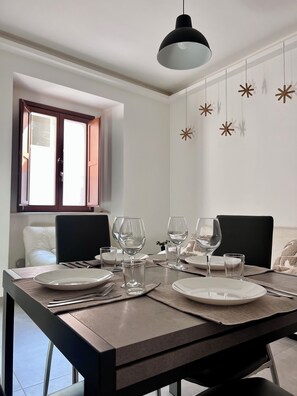 Dining - Heart Of Eagle - Dwelling in the historic center with private courtyard (L'Aquila)