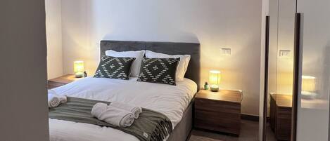 2 bedrooms, iron/ironing board, WiFi, bed sheets