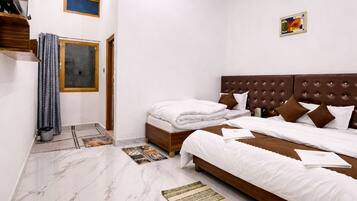 Familien-Dreibettzimmer, Balkon, Flussblick