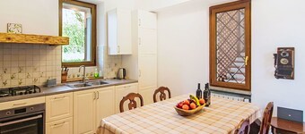 Stunning villa for 4 guests with WIFI, TV, terrace and pets allowed