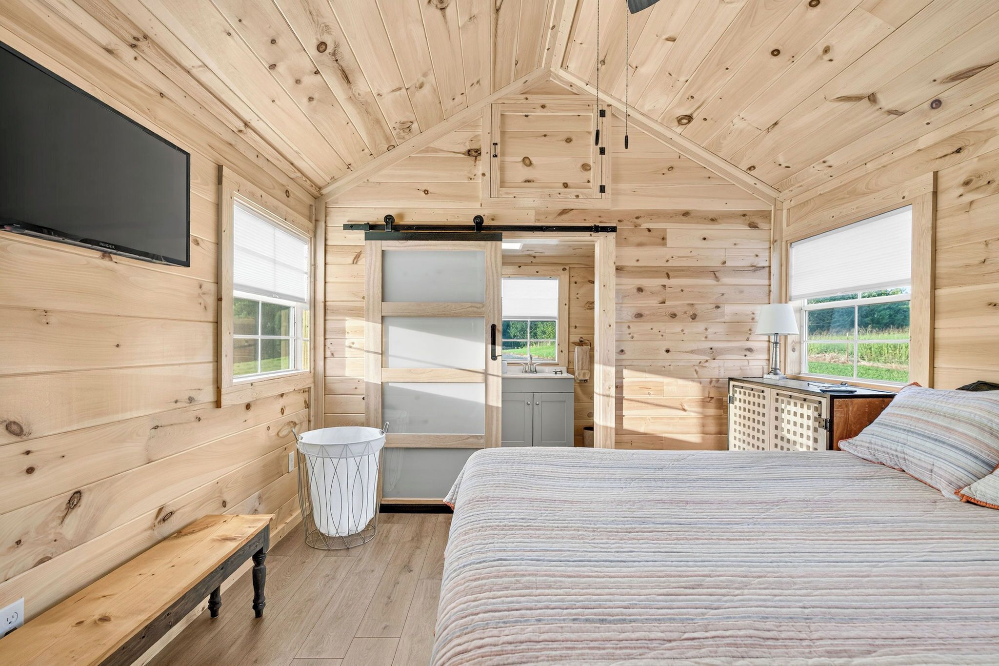 1 bedroom, WiFi (free), bed sheets