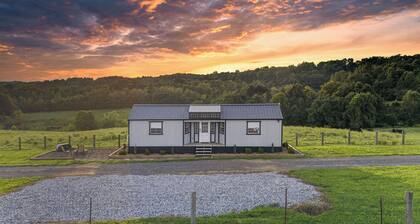 Cozy stay at Baling Out Farms