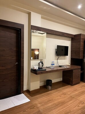 Deluxe Double Room | Interior - Median Inn (Nagpur)