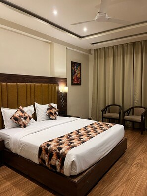 Deluxe Double Room - Median Inn (Nagpur)
