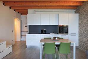 Private kitchen - Vrbo Property (baveno)