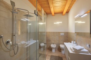 Bathroom - Vrbo Property (baveno)