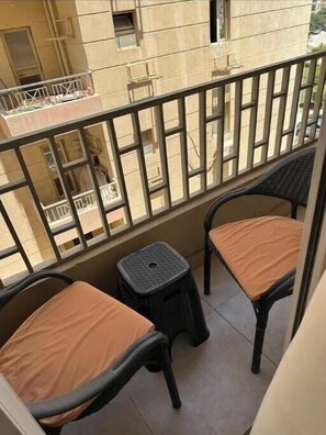 Property grounds - Calm & Classy Central Retreat – Dreamland Living Near Pyramids (Giza Governorate)