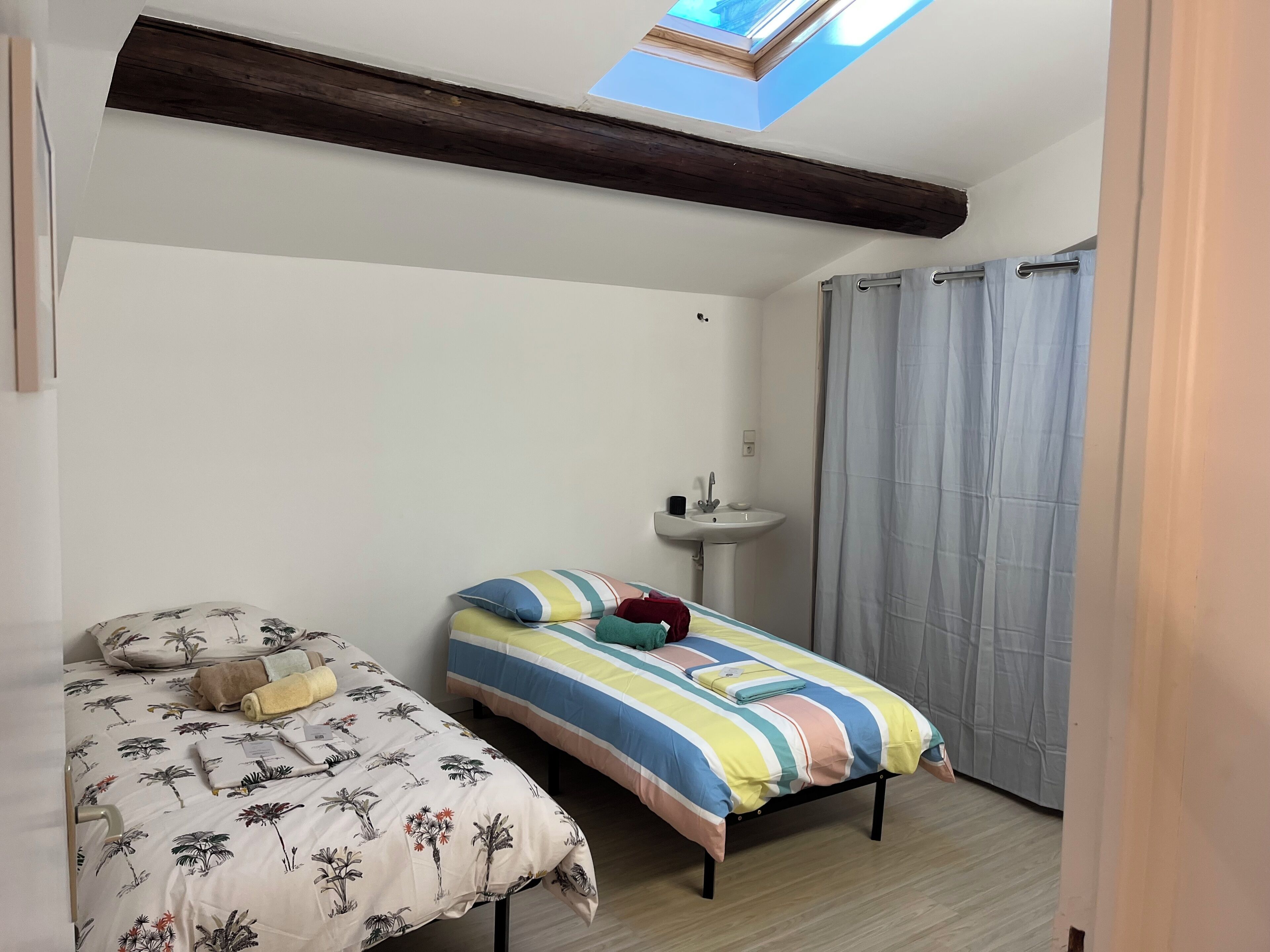 7 室のベッドルーム、アイロン / アイロン台、WiFi