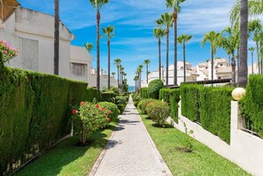 Property grounds - Casa Sunshine (r4355587) (Marbella)