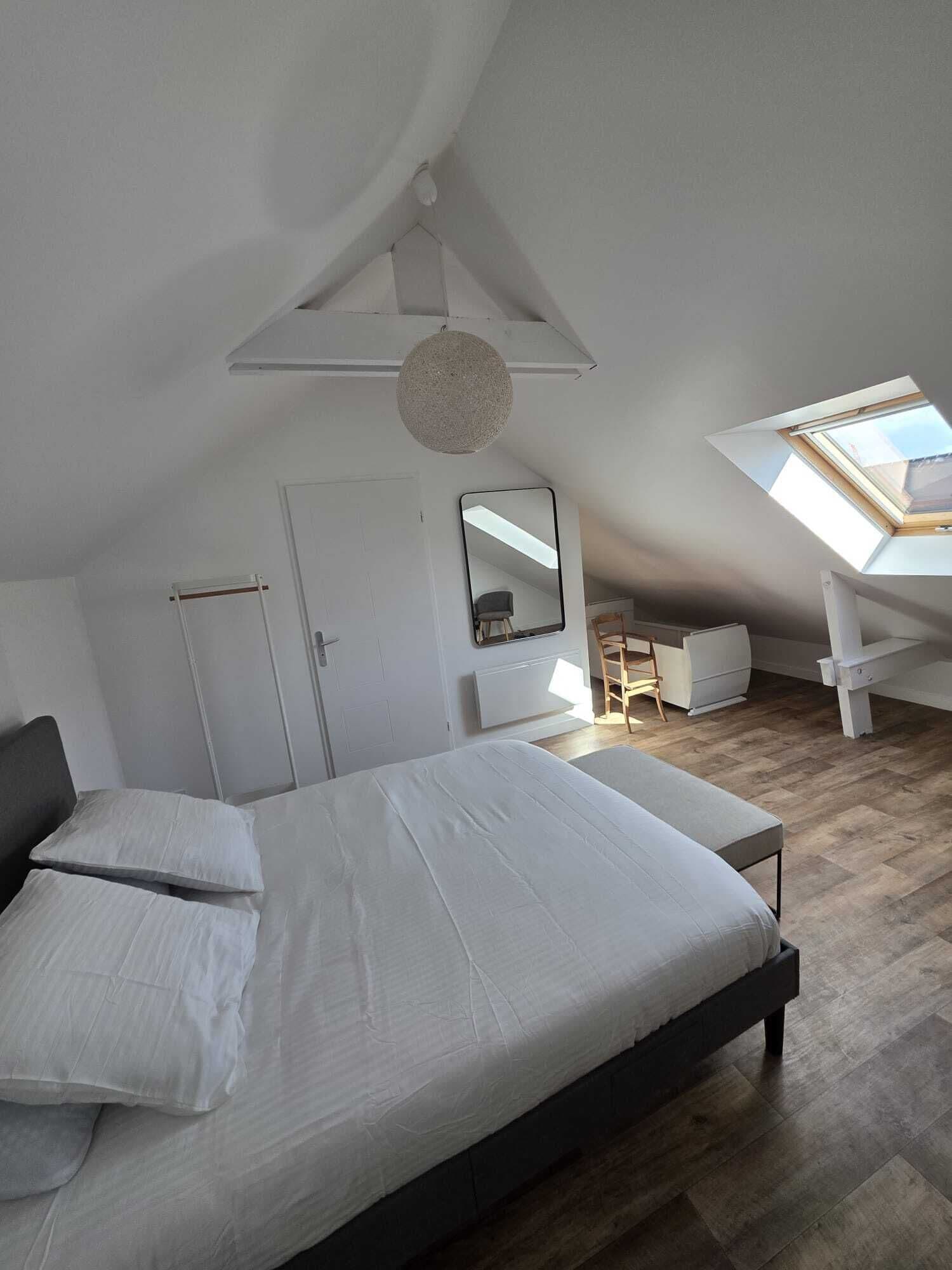 3 soverom, strykejern/-brett, reiseseng for barn og wi-fi (inkludert)