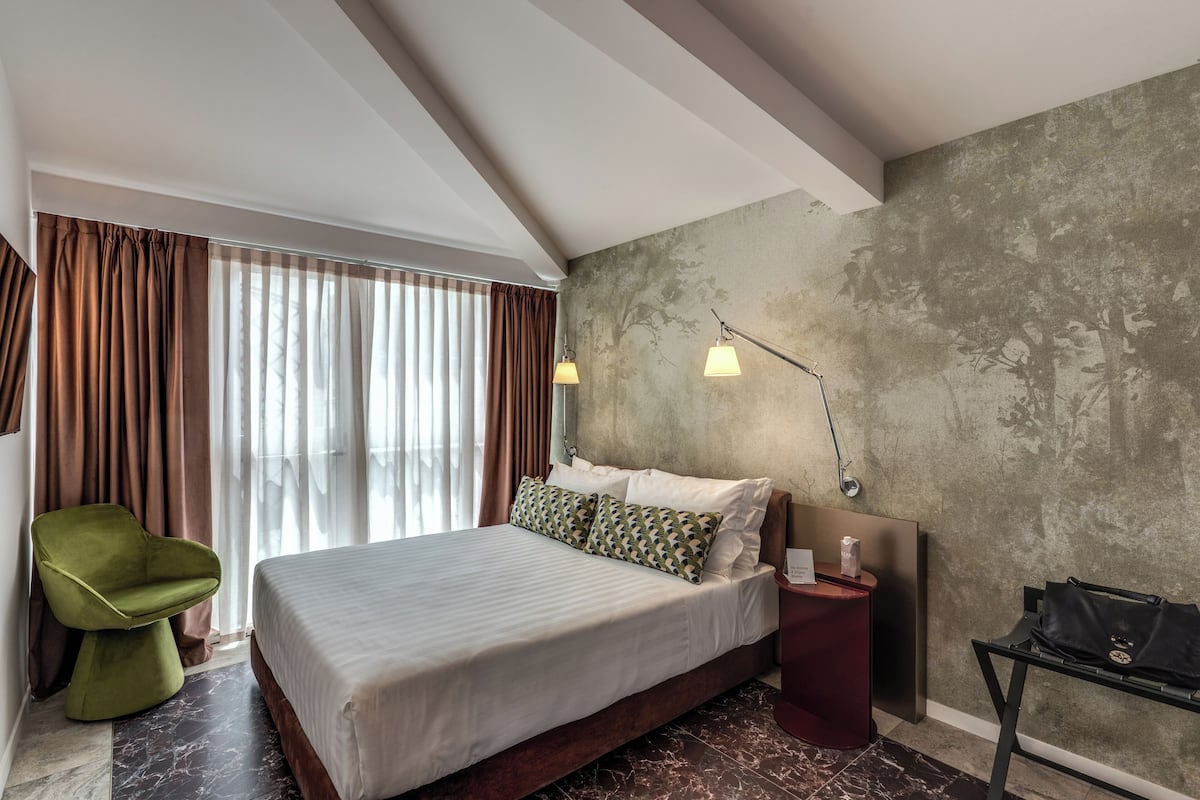 Junior Suite | Peti besi dalam bilik, Wi-fi percuma 