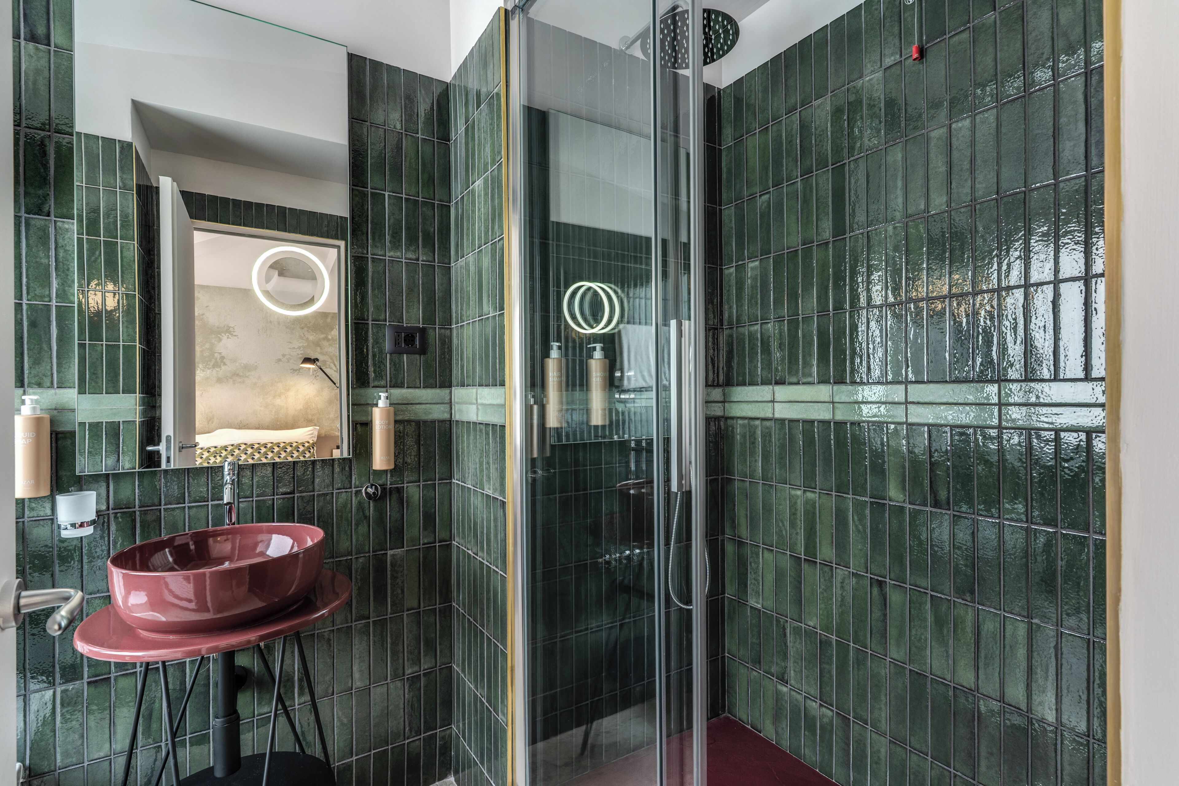 Superior Double Room Single Use | Bathroom | Hair dryer, towels, soap, shampoo