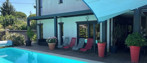 Indoor pool, outdoor pool