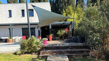 Enceinte de lâhĂ©bergement