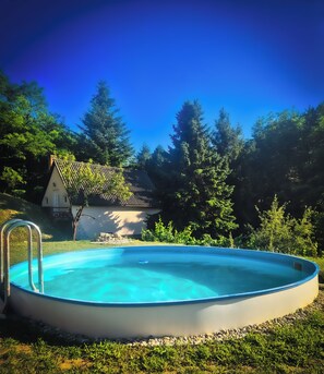 Pool - 2544 Neszmély Újhegy út 4 (Neszmély)