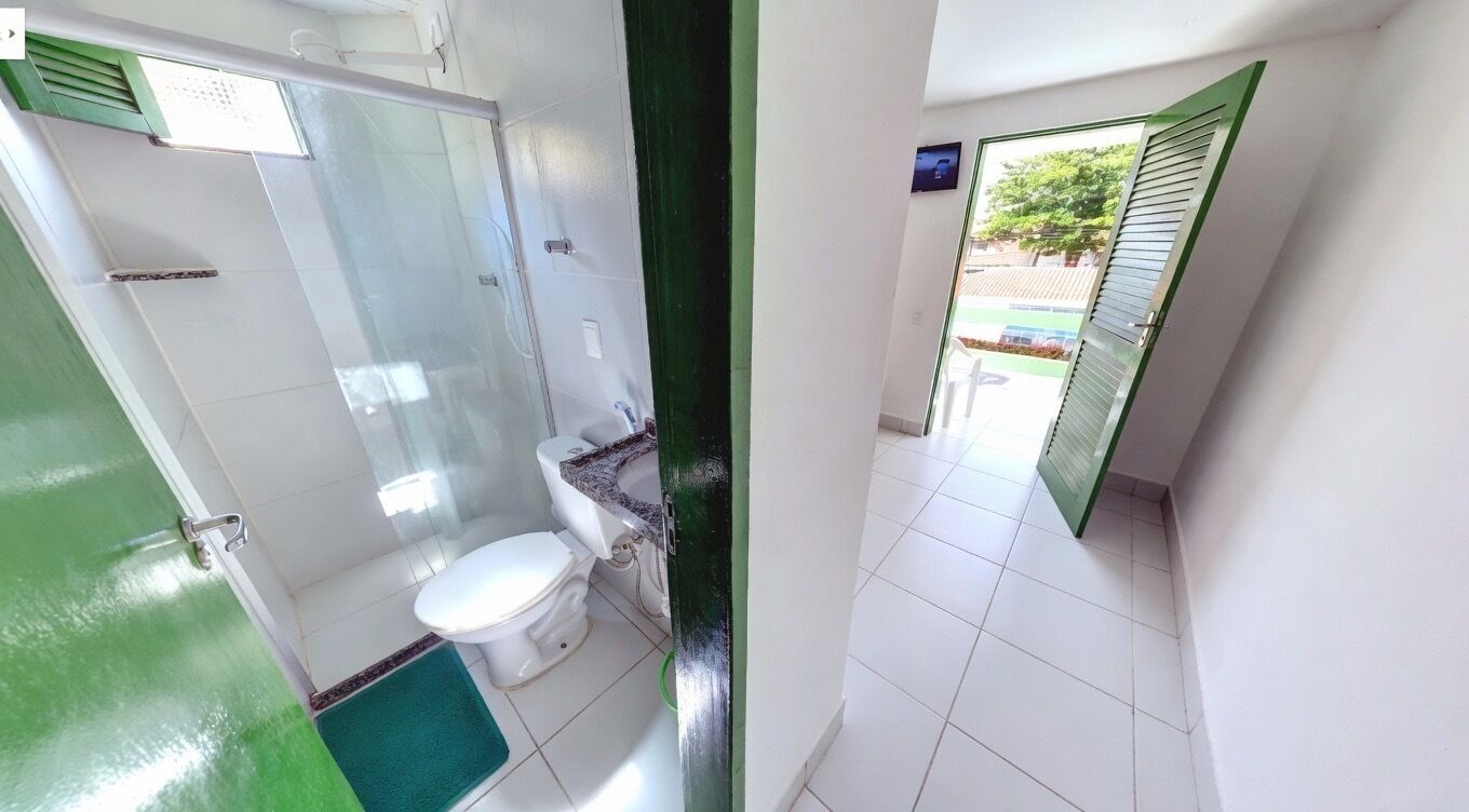 Basic Double Room, Balcony, Pool View | Bathroom