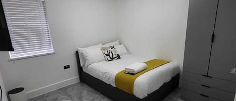1 habitación, wifi gratis y ropa de cama