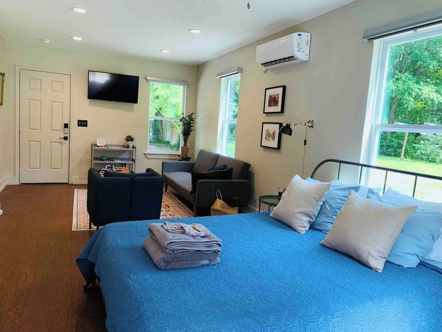 1 chambre, fer et planche à repasser, Wi-Fi gratuit, draps fournis