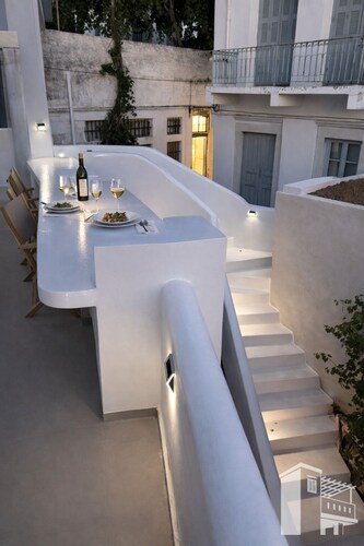 Naxos Damarionas Retreat | Newly Renovated Cycladic House with Views
