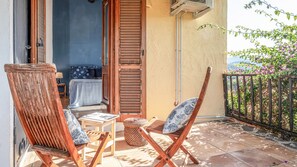 Terrace/patio - Stazzu Bruno - Immersed in nature (olbia)
