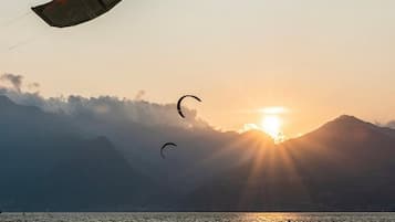 Surfing/boogie boarding