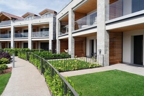 Deluxe appartement, uitzicht op meer | Exterieur