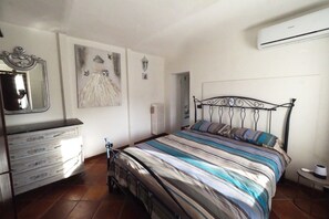 1 bedroom, iron/ironing board, WiFi, bed sheets - Apartment 'Casa Matilde' with Private Garden, Wi-Fi and Air Conditioning (Moncalieri)