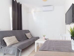 Living area - "Casa Tea2" direkt am Strand by Interhome (Privlaka)
