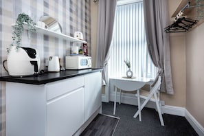 Classic Room, 1 Single Bed | Interior - The Bayview Apart Hotel (Morecambe)