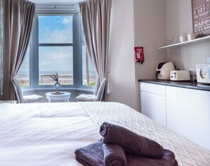 Habitación Confort, 1 cama matrimonial, para no fumadores, vista al mar | Wifi gratis 