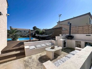 Terrace/patio - Villa pool and jacuzzi (Vic-la-Gardiole)