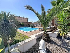 Pool - Villa pool and jacuzzi (Vic-la-Gardiole)