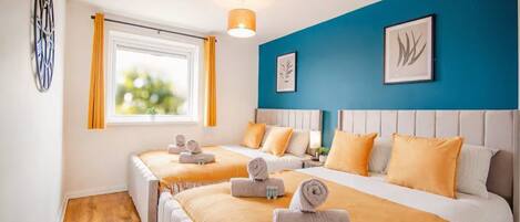 3 bedrooms, iron/ironing board, free WiFi, bed sheets
