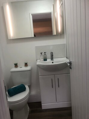 Room, Multiple Bedrooms, Patio | Bathroom - Room-cosy Comfortable Accommodation (Weston-super-Mare)