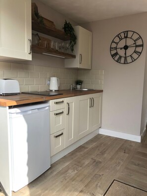 Camera, camere multiple, patio | Interni