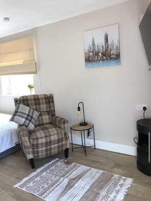 Room, Multiple Bedrooms, Patio | Living room - Room-cosy Comfortable Accommodation (Weston-super-Mare)