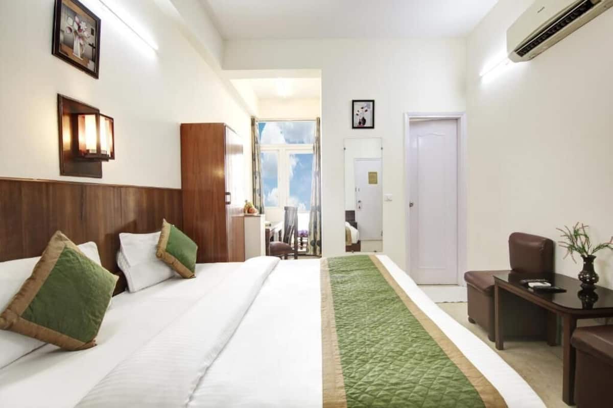 Double Room, Balcony, Garden View