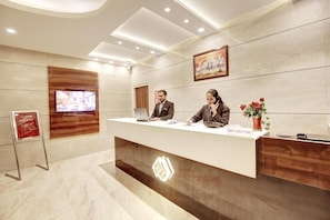 Lobby - Marks Hotel (Noida)